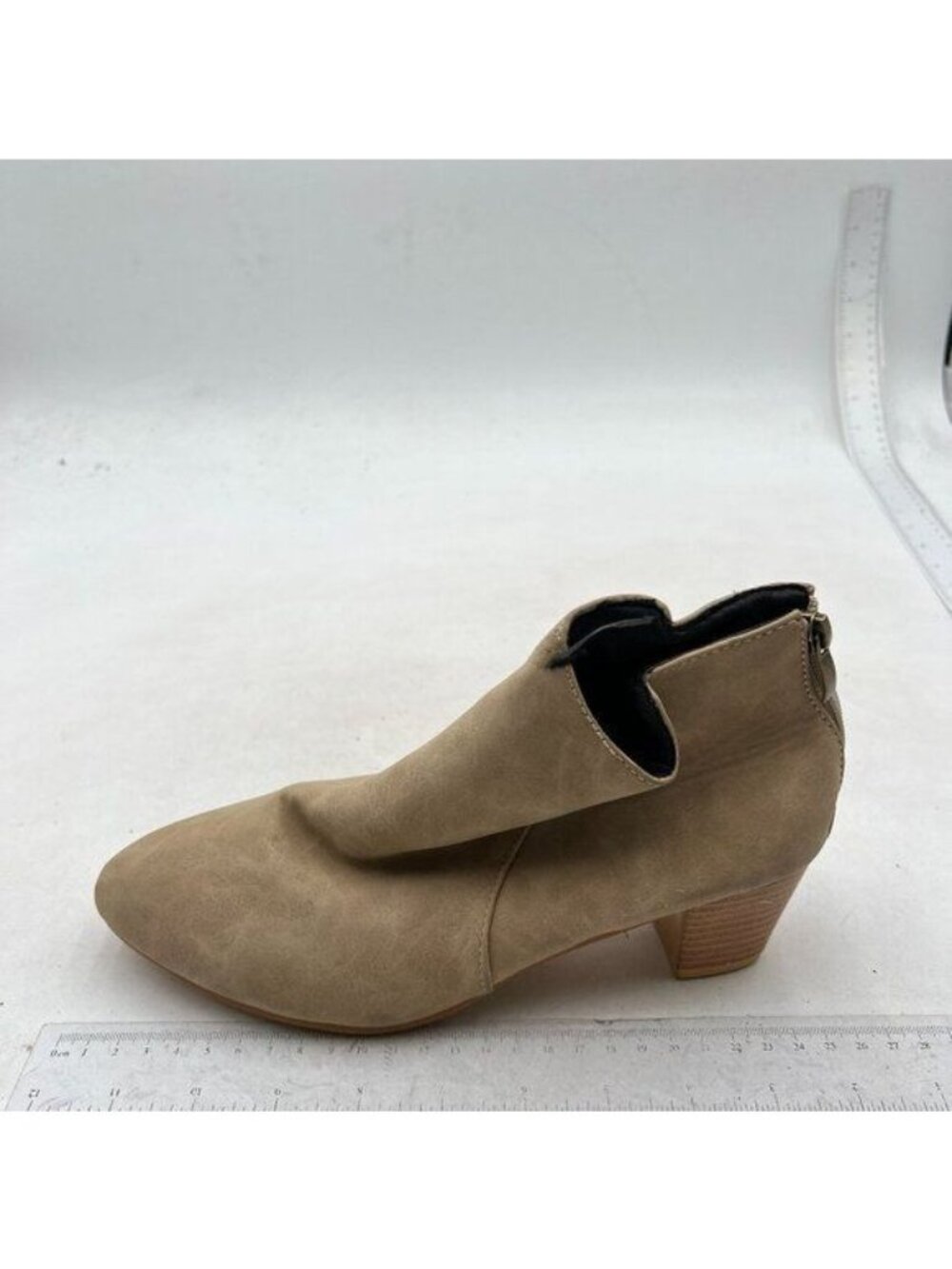 Women Stacked Chunky Low Heel Walking Ankle Boots Closed Round Toe Ankle Brown